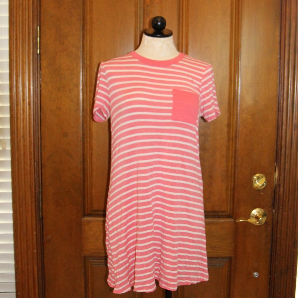 PINK AND WHITE STRIPED DRESS